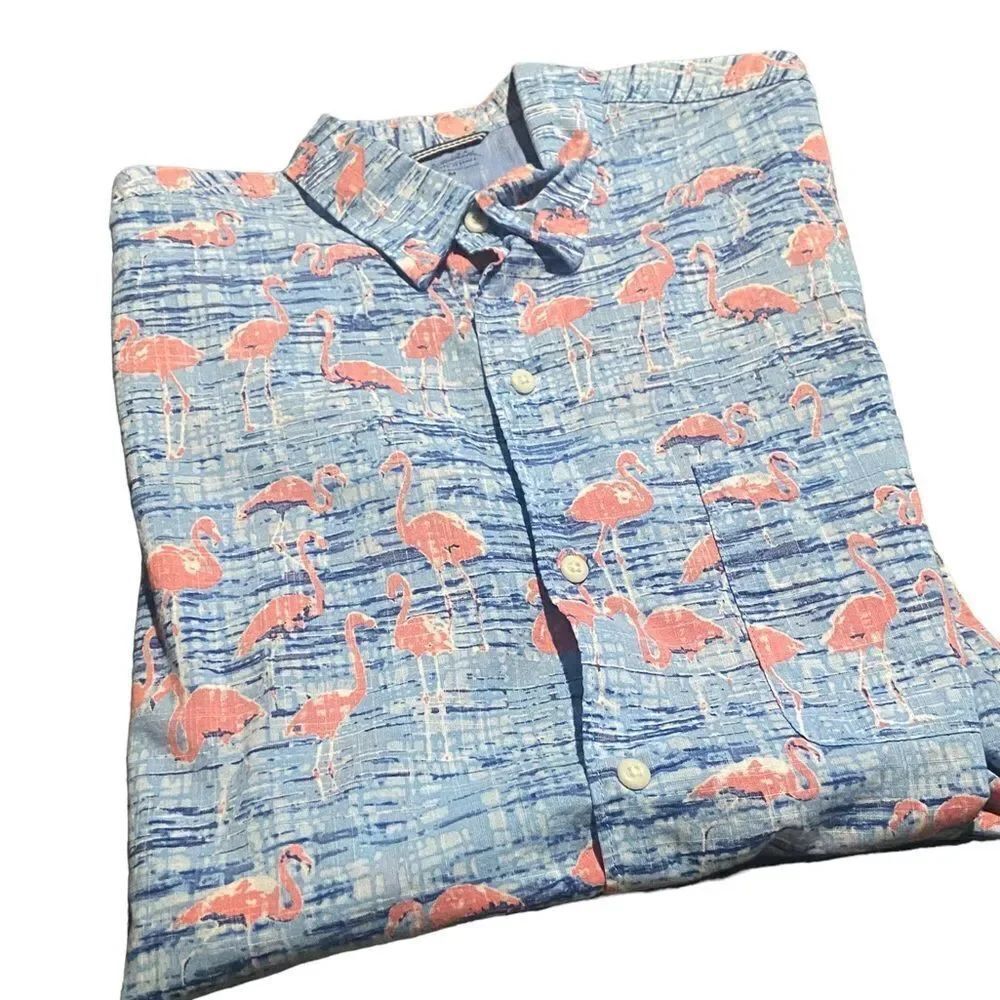 Izod saltwater relaxed classics size medium like new beautiful condition